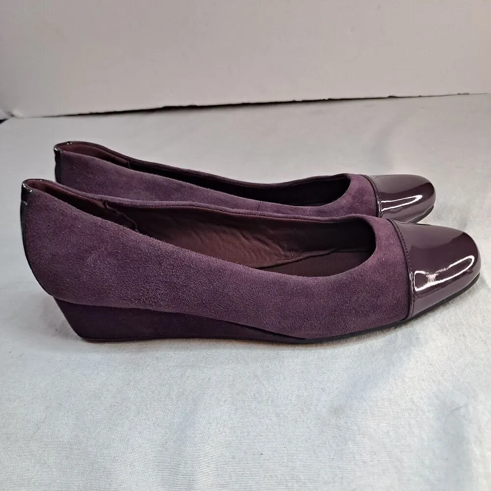 Easy Spirit Segracey Wedges Women's Size 9.5M Purple Suede Cap Toe